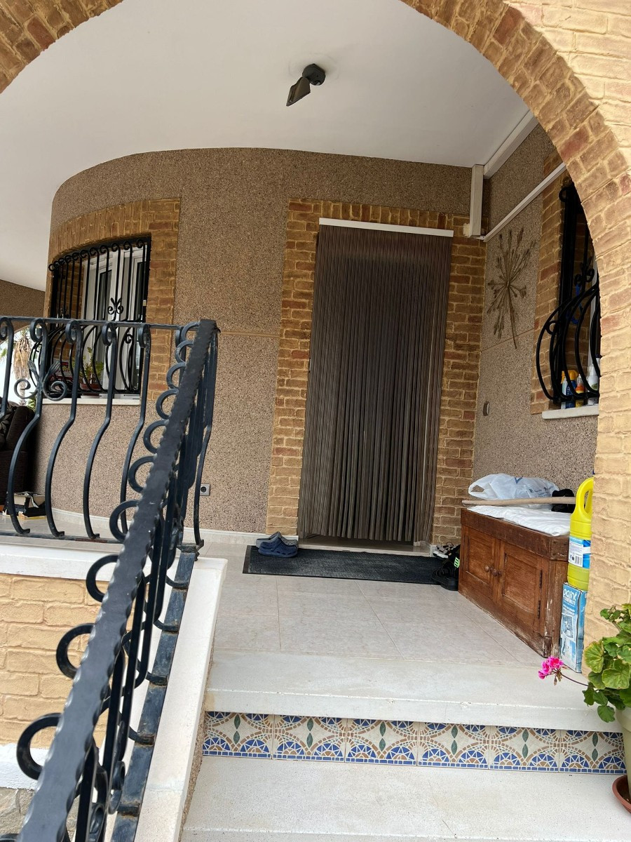 Se vende Villa - Chalet de 3 dormitorios en Costa Blanca, Alicante, España