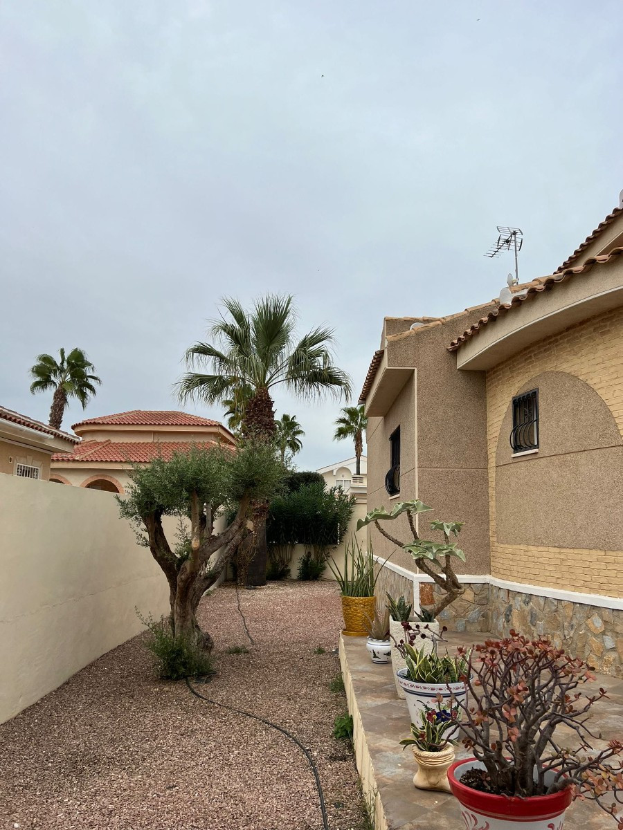 Se vende Villa - Chalet de 3 dormitorios en Costa Blanca, Alicante, España