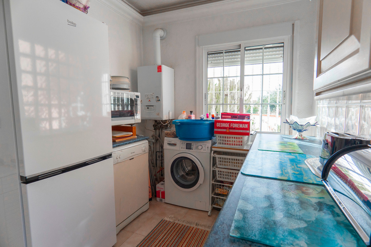 Se vende Villa - Chalet de 5 dormitorios en Costa Blanca, Alicante, España