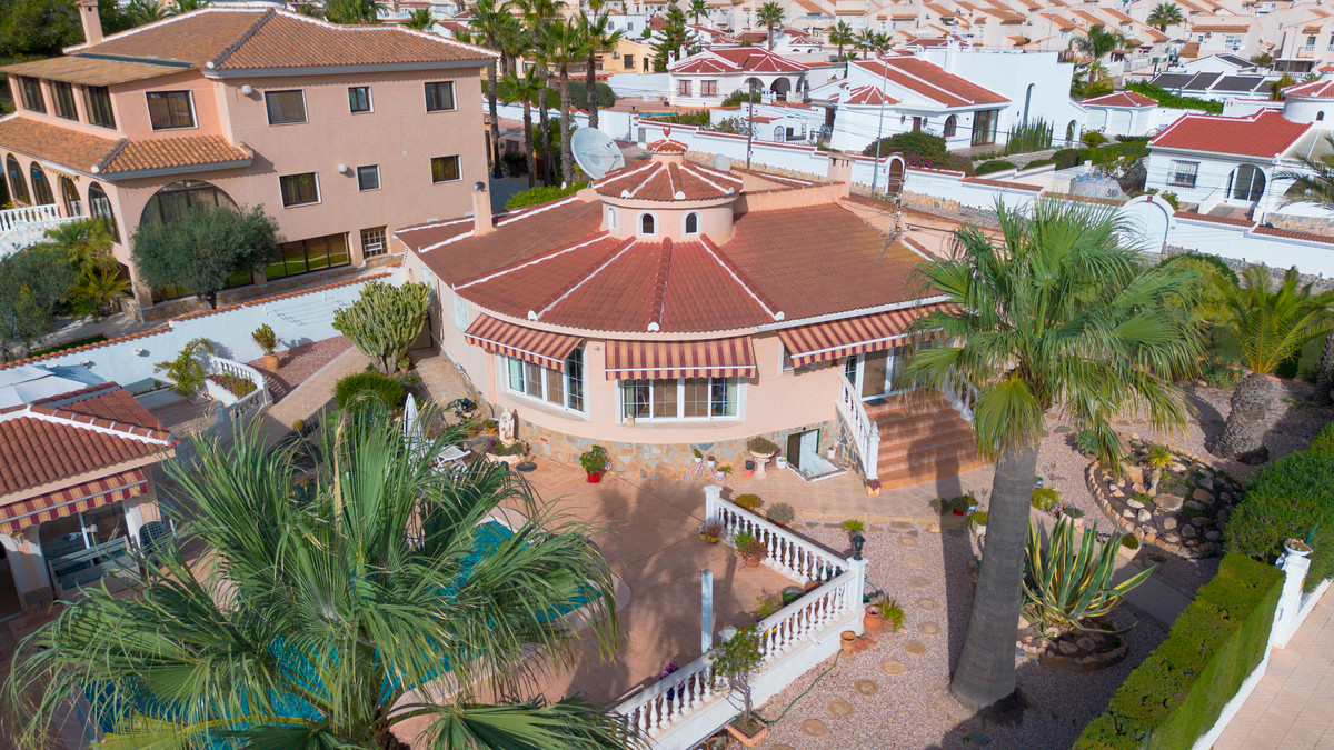Se vende Villa - Chalet de 5 dormitorios en Costa Blanca, Alicante, España