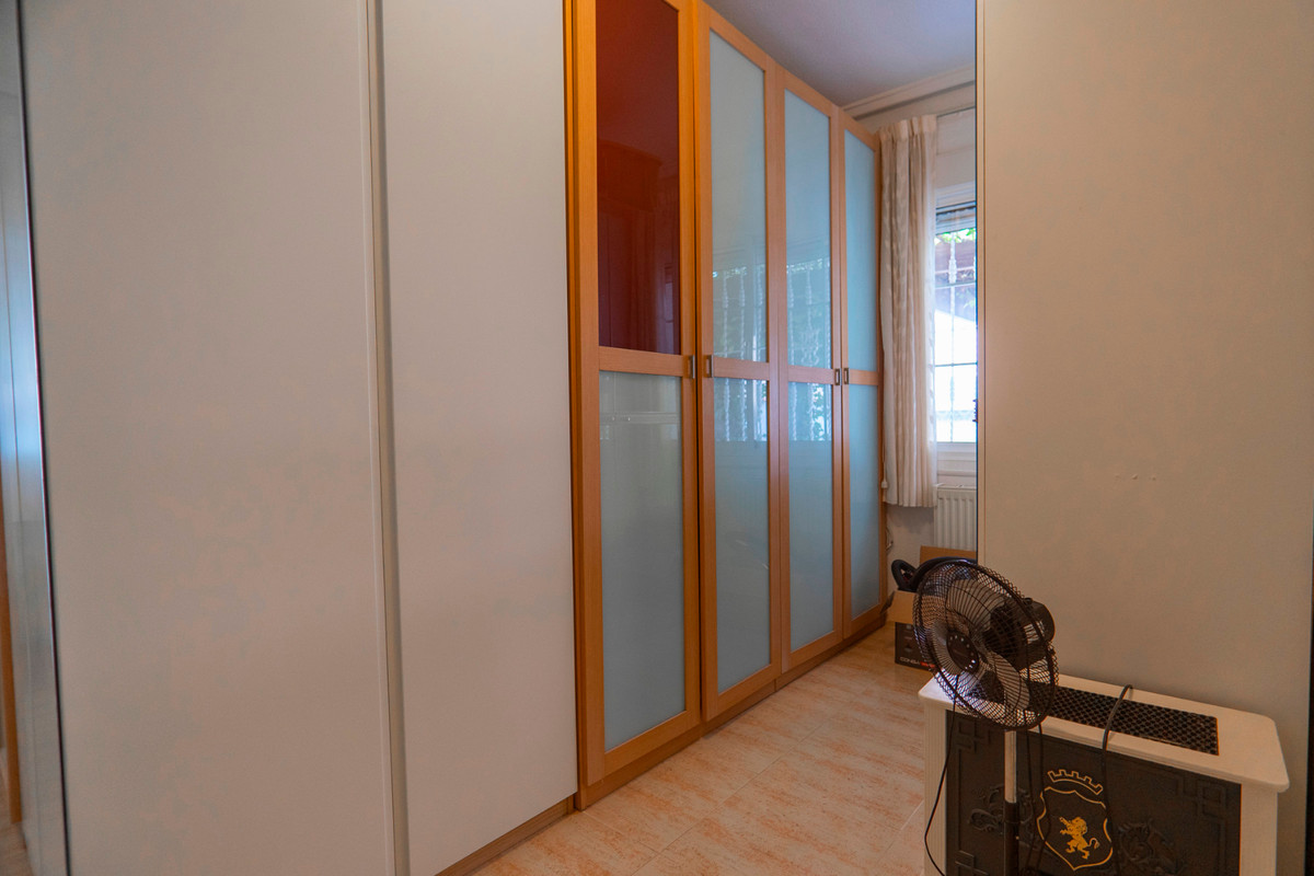 Se vende Villa - Chalet de 5 dormitorios en Costa Blanca, Alicante, España