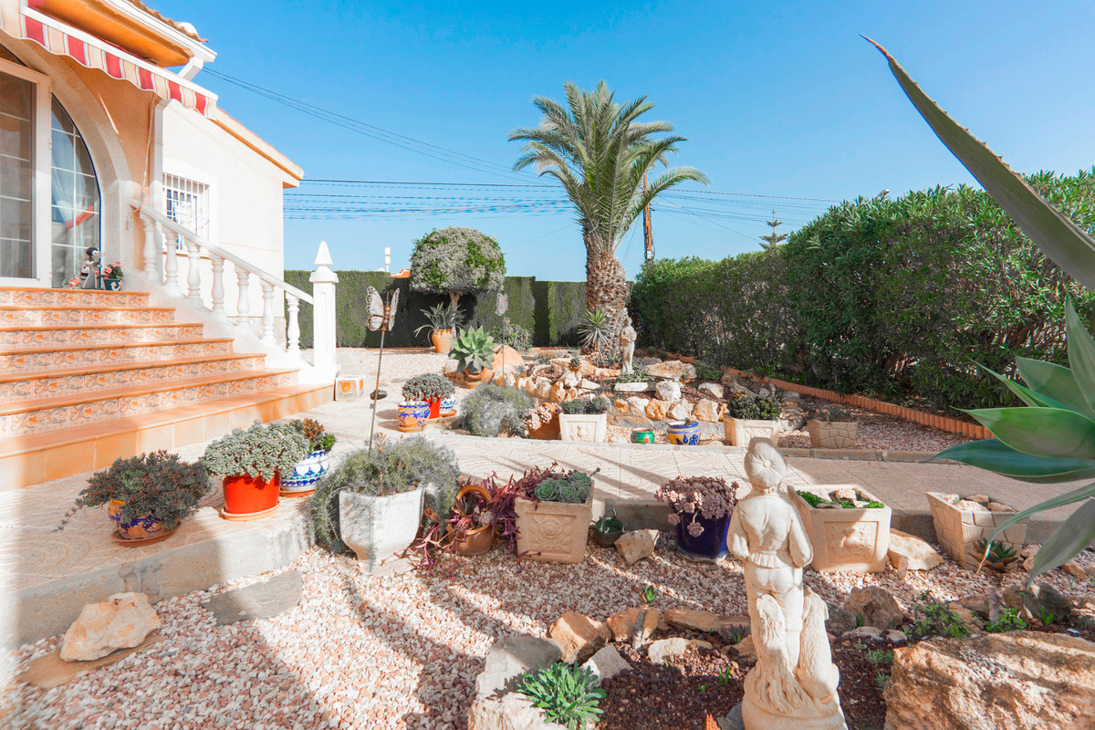 Se vende Villa - Chalet de 5 dormitorios en Costa Blanca, Alicante, España