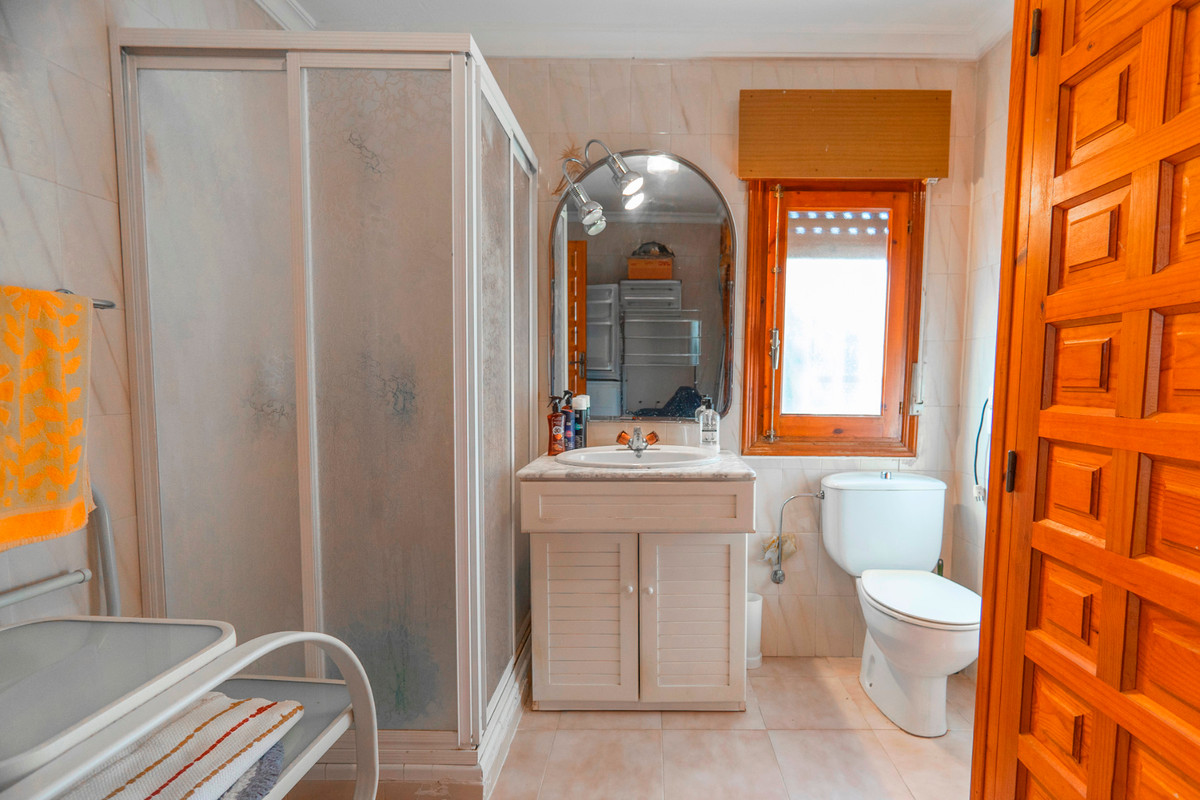 Se vende Villa - Chalet de 5 dormitorios en Costa Blanca, Alicante, España