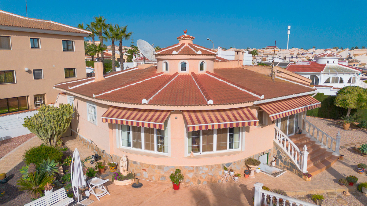 Se vende Villa - Chalet de 5 dormitorios en Costa Blanca, Alicante, España