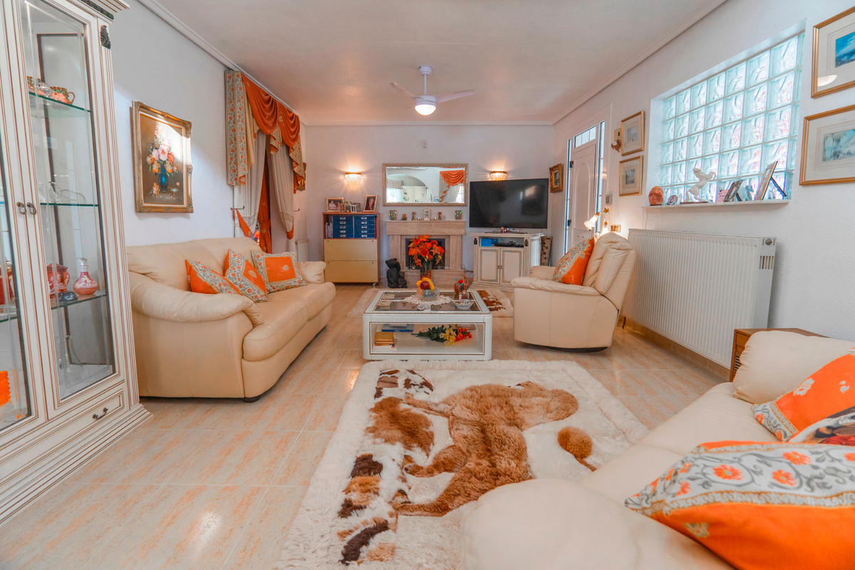 Se vende Villa - Chalet de 5 dormitorios en Costa Blanca, Alicante, España