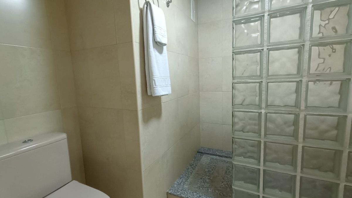 Se vende Apartamento Planta Media de 1 dormitorios en Costa Del Sol, Málaga, España