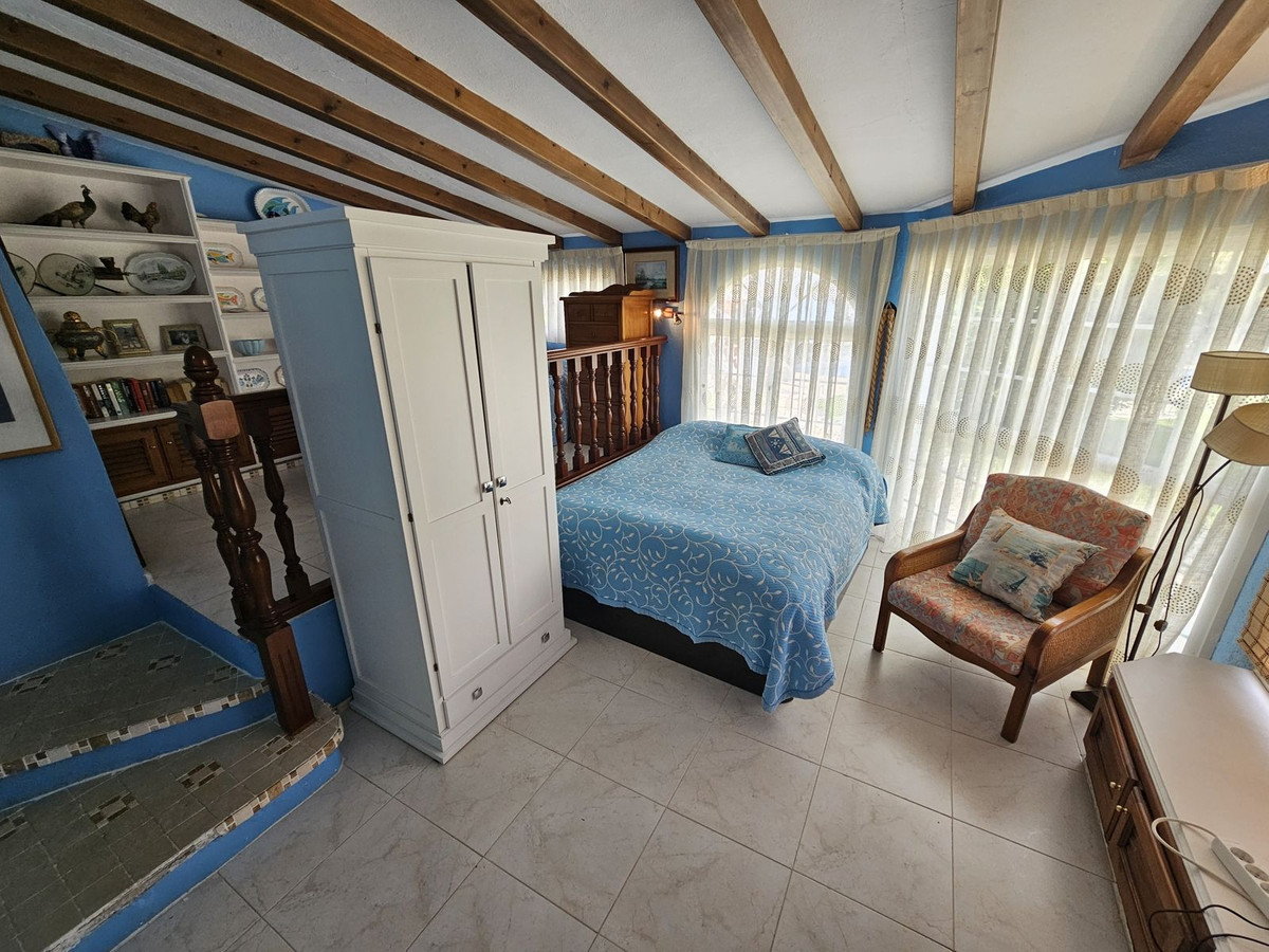 5 Bed Townhouse for sale in Alhaurín De La Torre Costa Del Sol, Málaga, Spain
