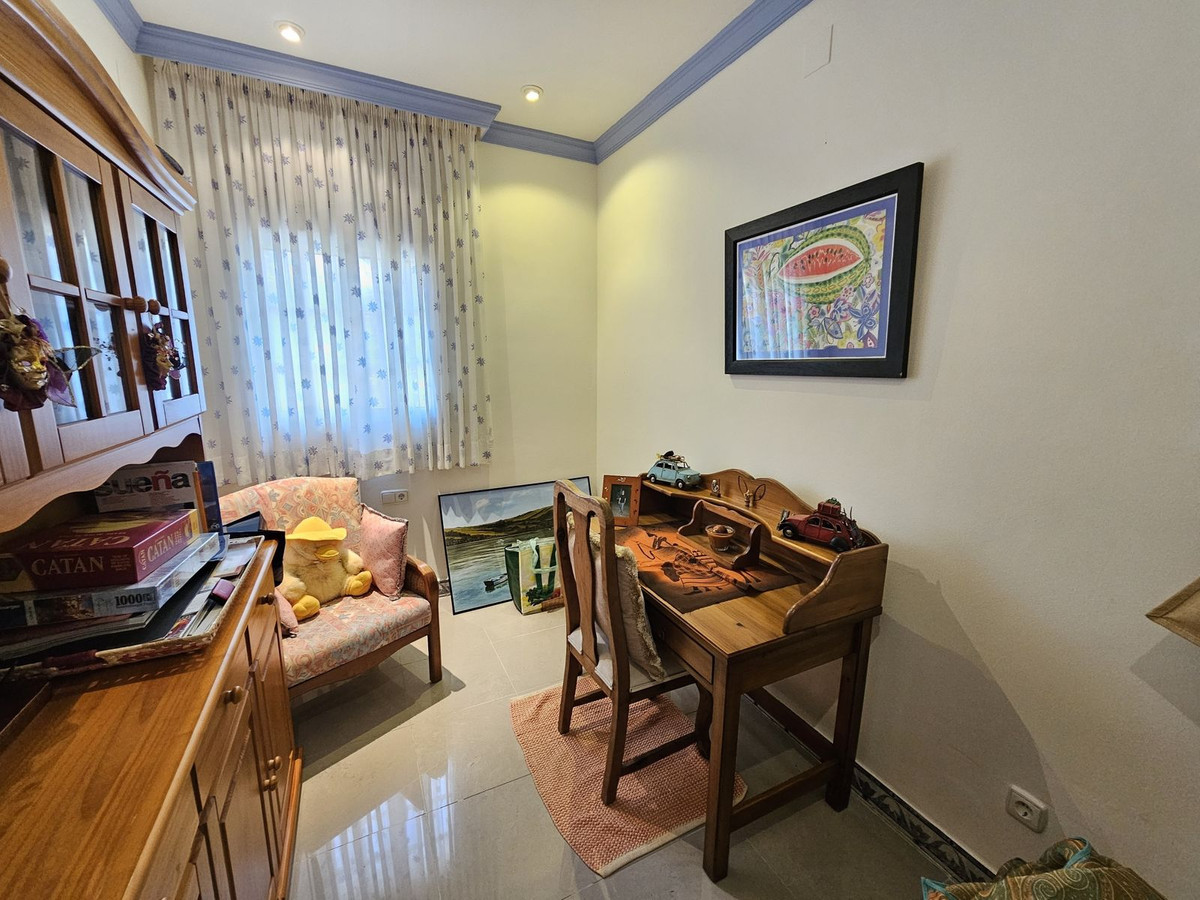 5 Bed Townhouse for sale in Alhaurín De La Torre Costa Del Sol, Málaga, Spain