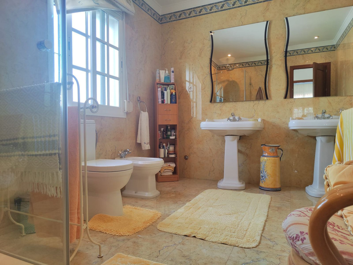 5 Bed Townhouse for sale in Alhaurín De La Torre Costa Del Sol, Málaga, Spain
