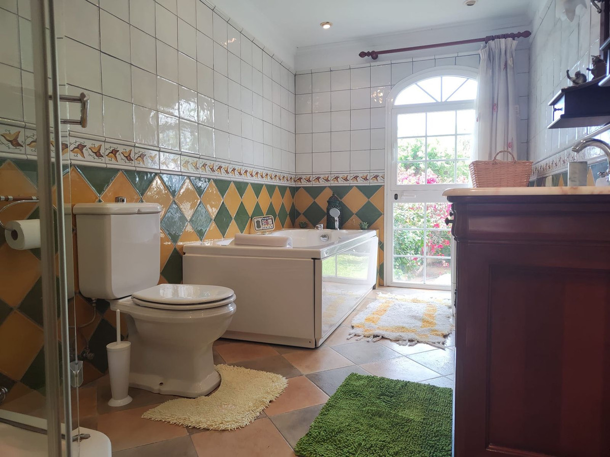 5 Bed Townhouse for sale in Alhaurín De La Torre Costa Del Sol, Málaga, Spain
