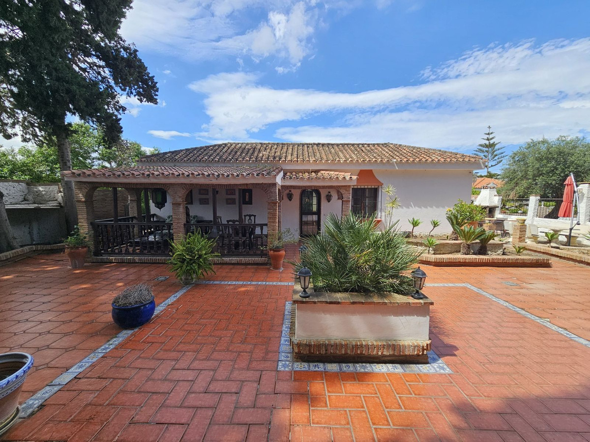 5 Bed Townhouse for sale in Alhaurín De La Torre Costa Del Sol, Málaga, Spain