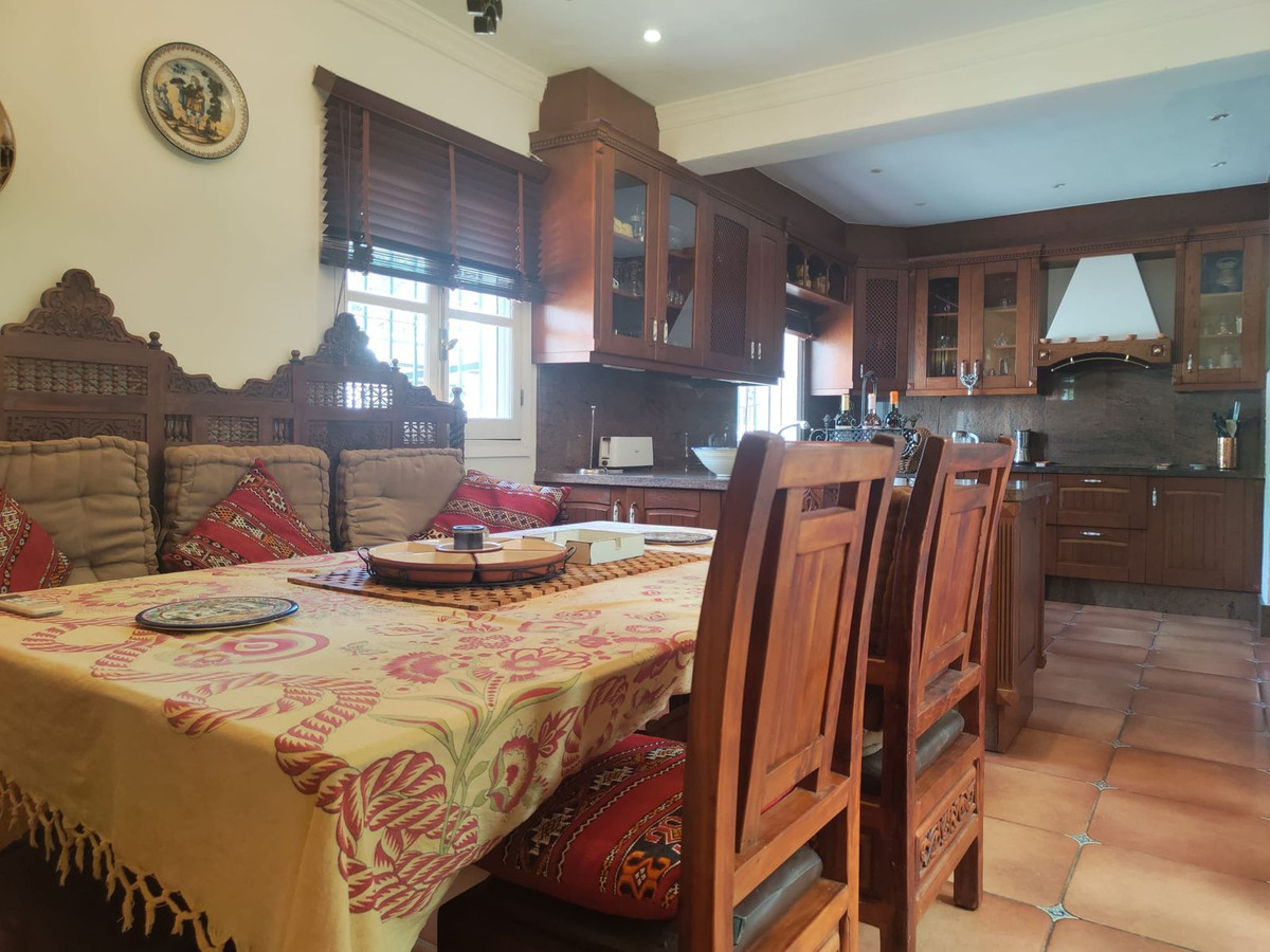 5 Bed Townhouse for sale in Alhaurín De La Torre Costa Del Sol, Málaga, Spain