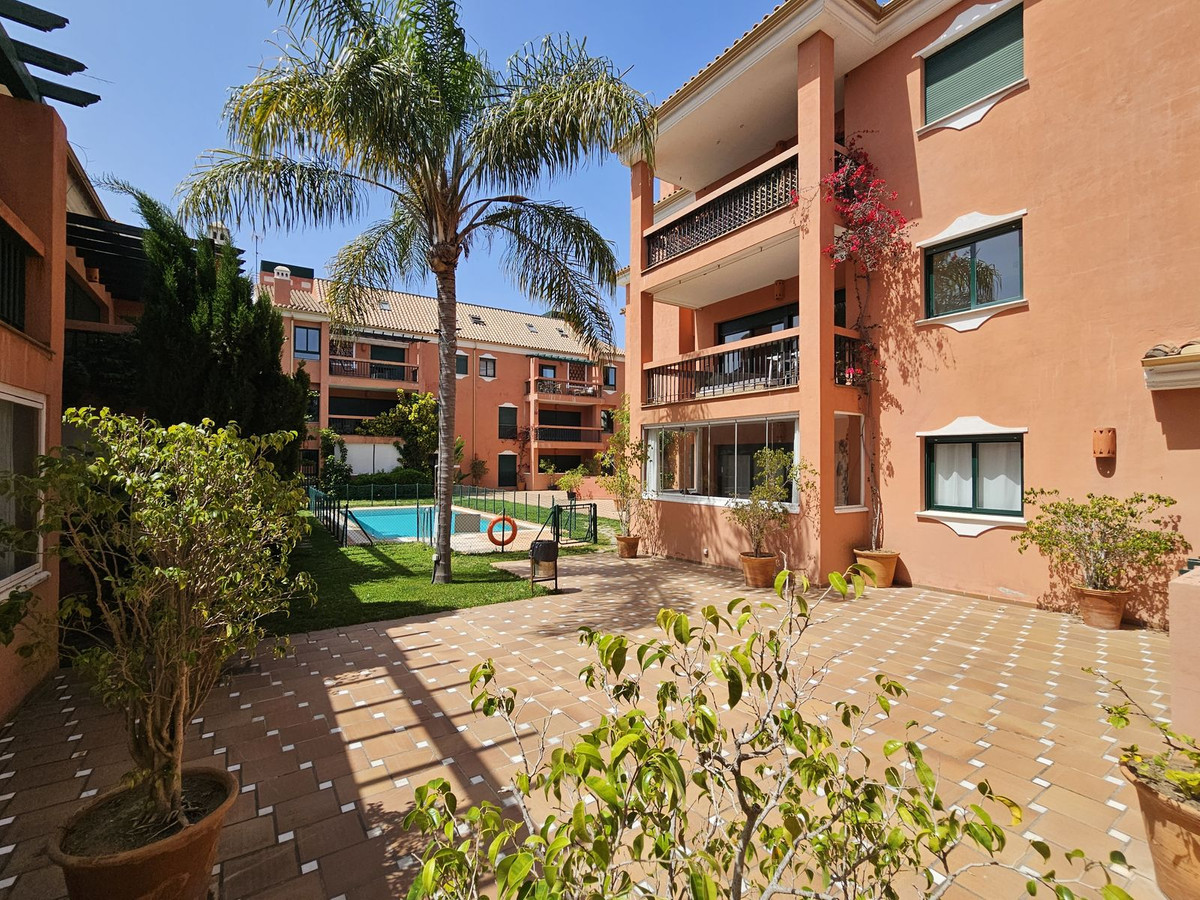 Se vende Apartamento Planta Baja de 2 dormitorios en Costa Del Sol, Málaga, España