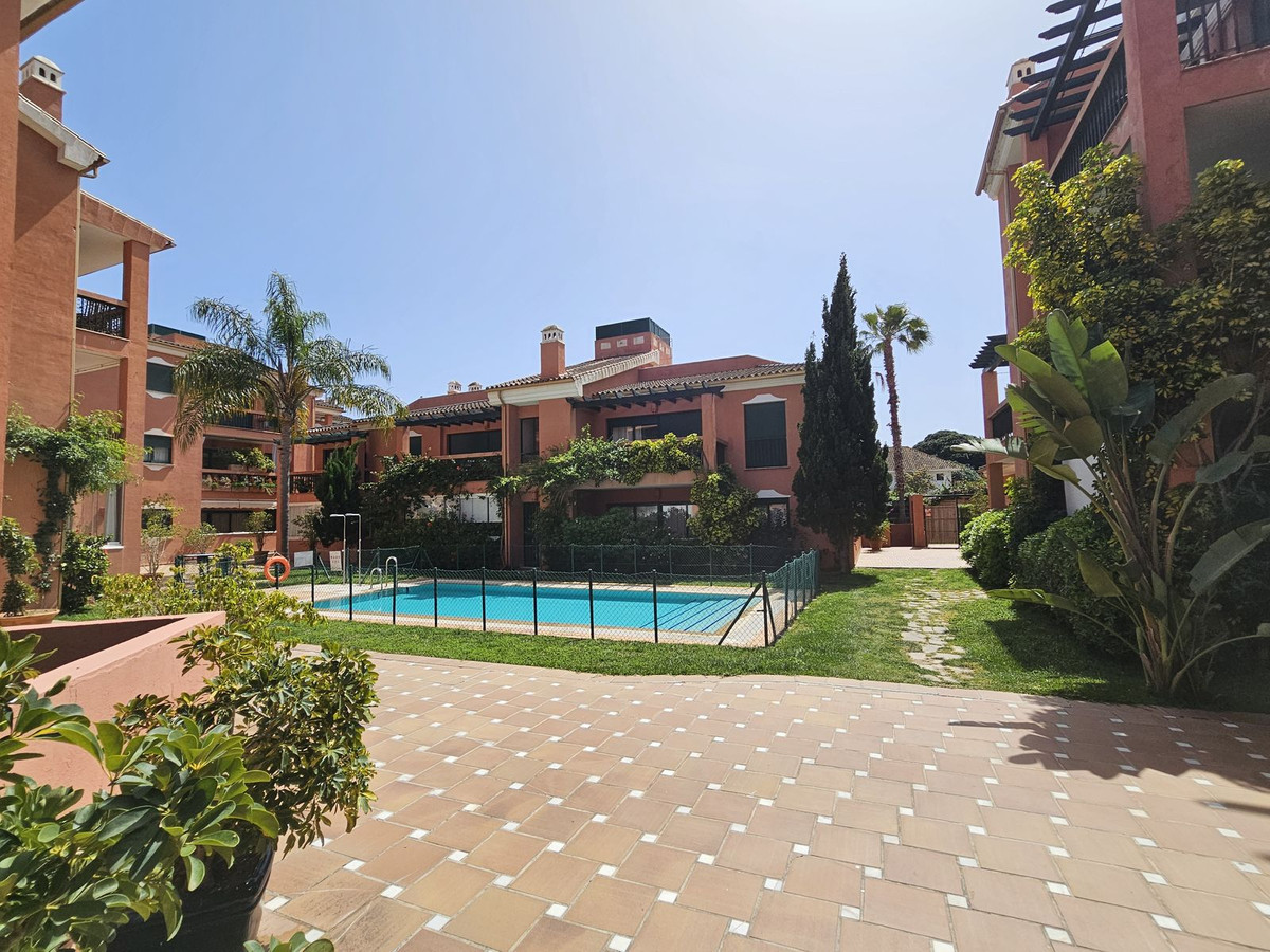 Se vende Apartamento Planta Baja de 2 dormitorios en Costa Del Sol, Málaga, España
