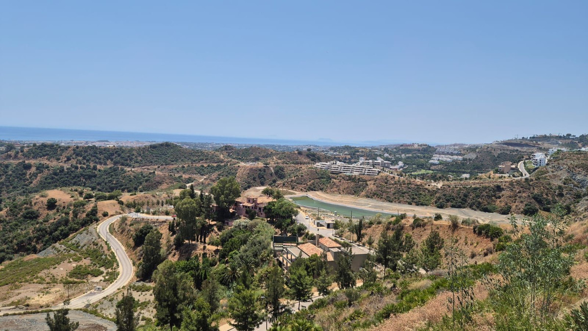 Plots for sale in La Quinta Costa Del Sol, Málaga, Spain