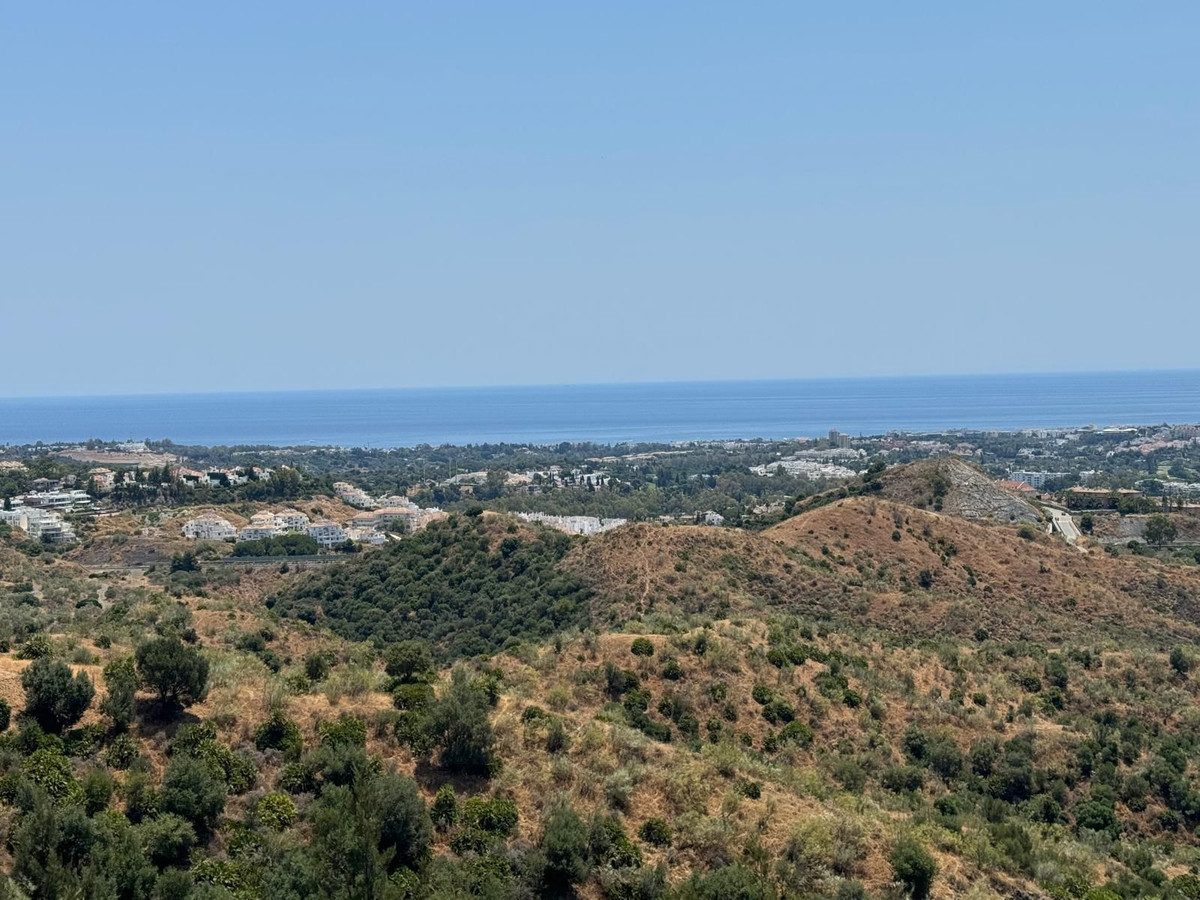 Plots for sale in La Quinta Costa Del Sol, Málaga, Spain