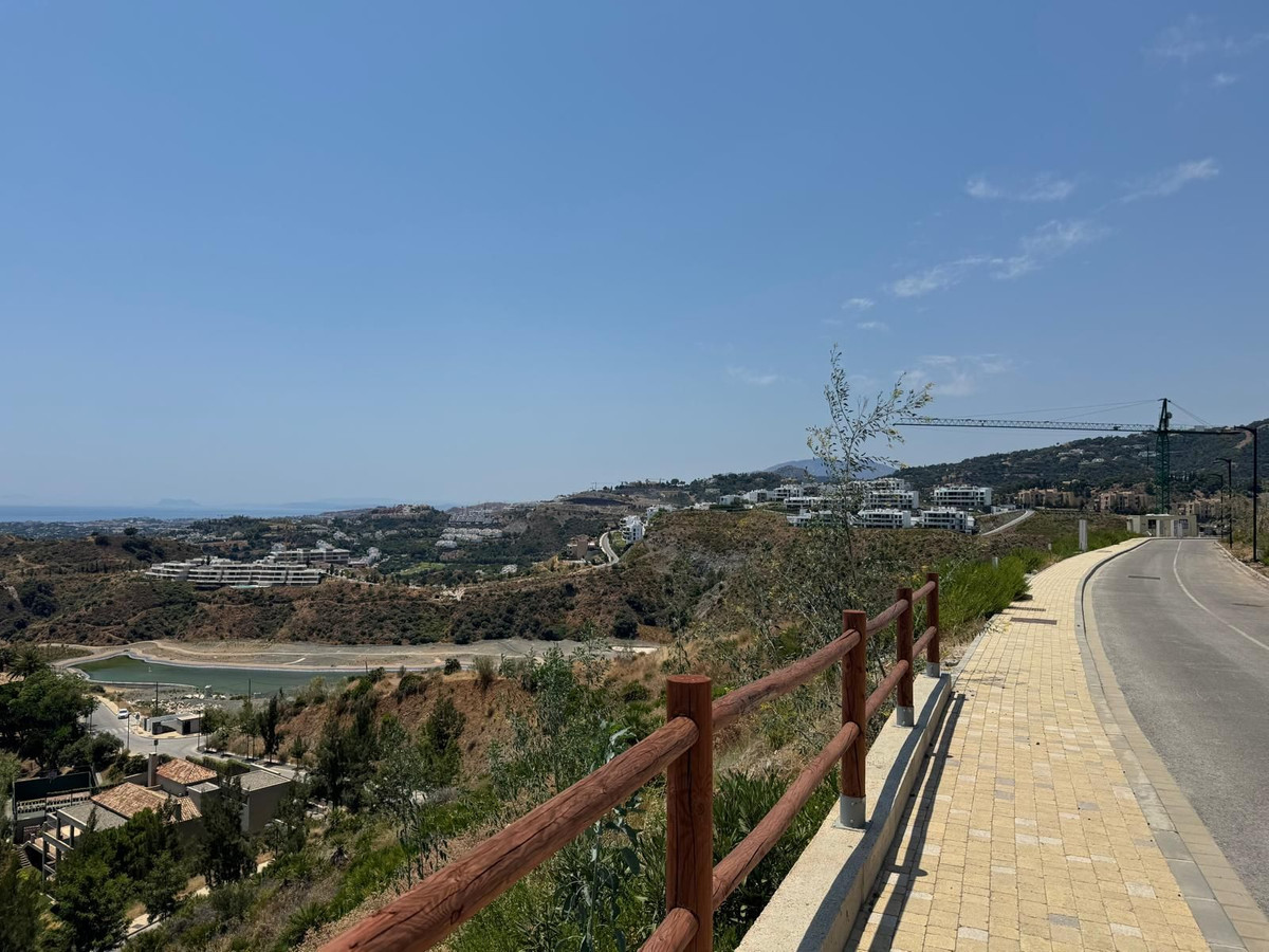 Plots for sale in La Quinta Costa Del Sol, Málaga, Spain