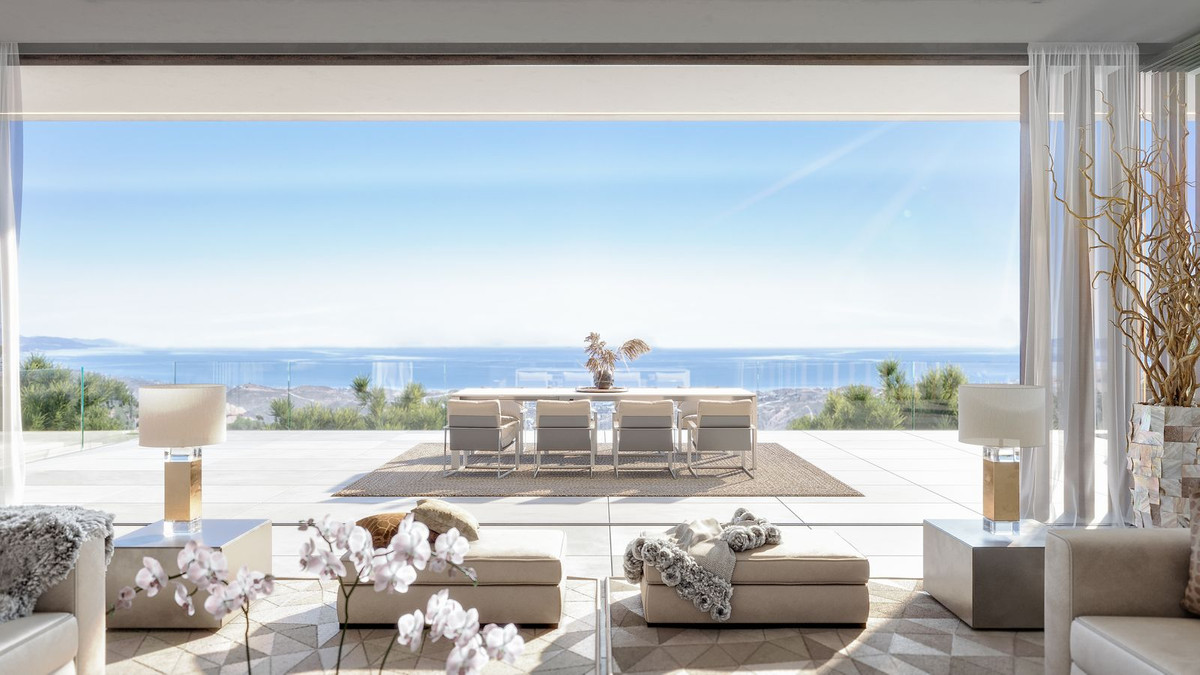Plots for sale in La Quinta Costa Del Sol, Málaga, Spain