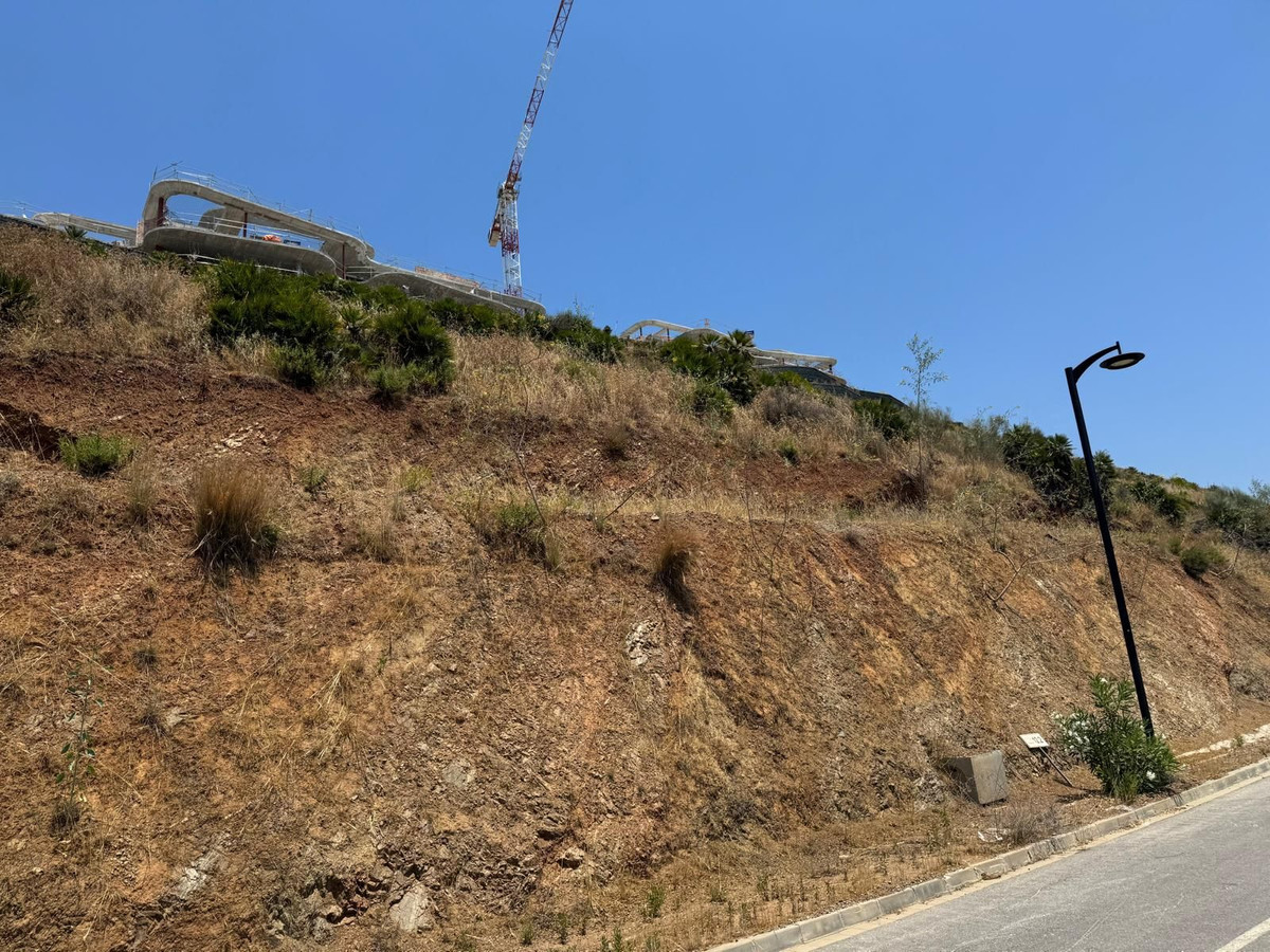Plots for sale in La Quinta Costa Del Sol, Málaga, Spain