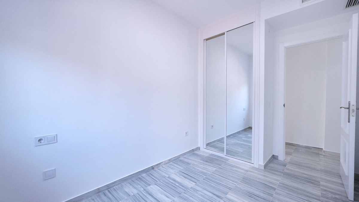 4 Bed Apartment for sale in Marbella Costa Del Sol, Málaga, Spain