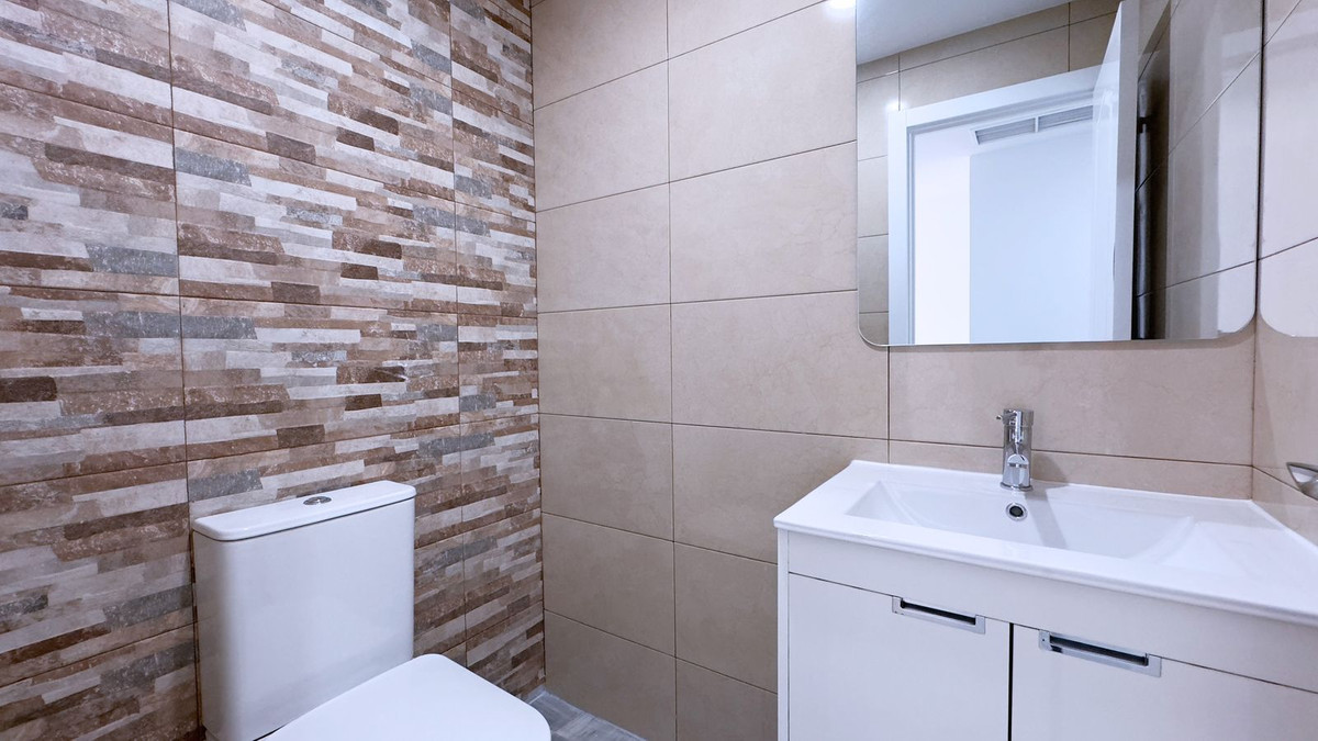 4 Bed Apartment for sale in Marbella Costa Del Sol, Málaga, Spain