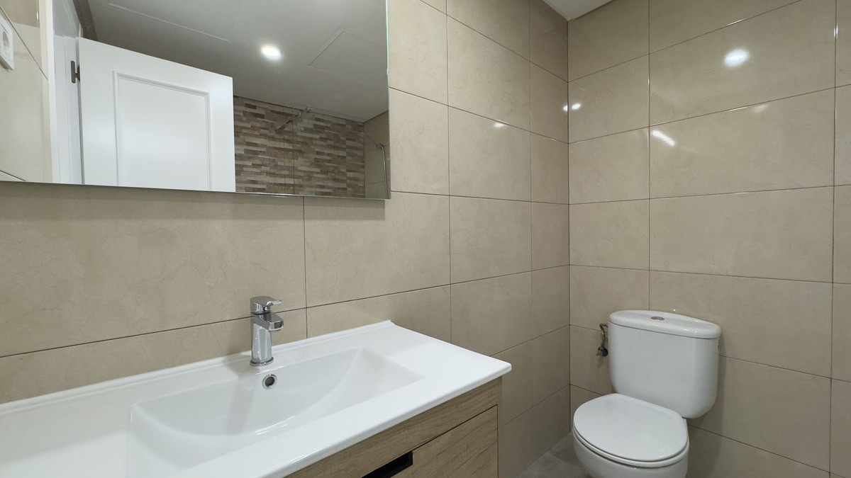 4 Bed Apartment for sale in Marbella Costa Del Sol, Málaga, Spain