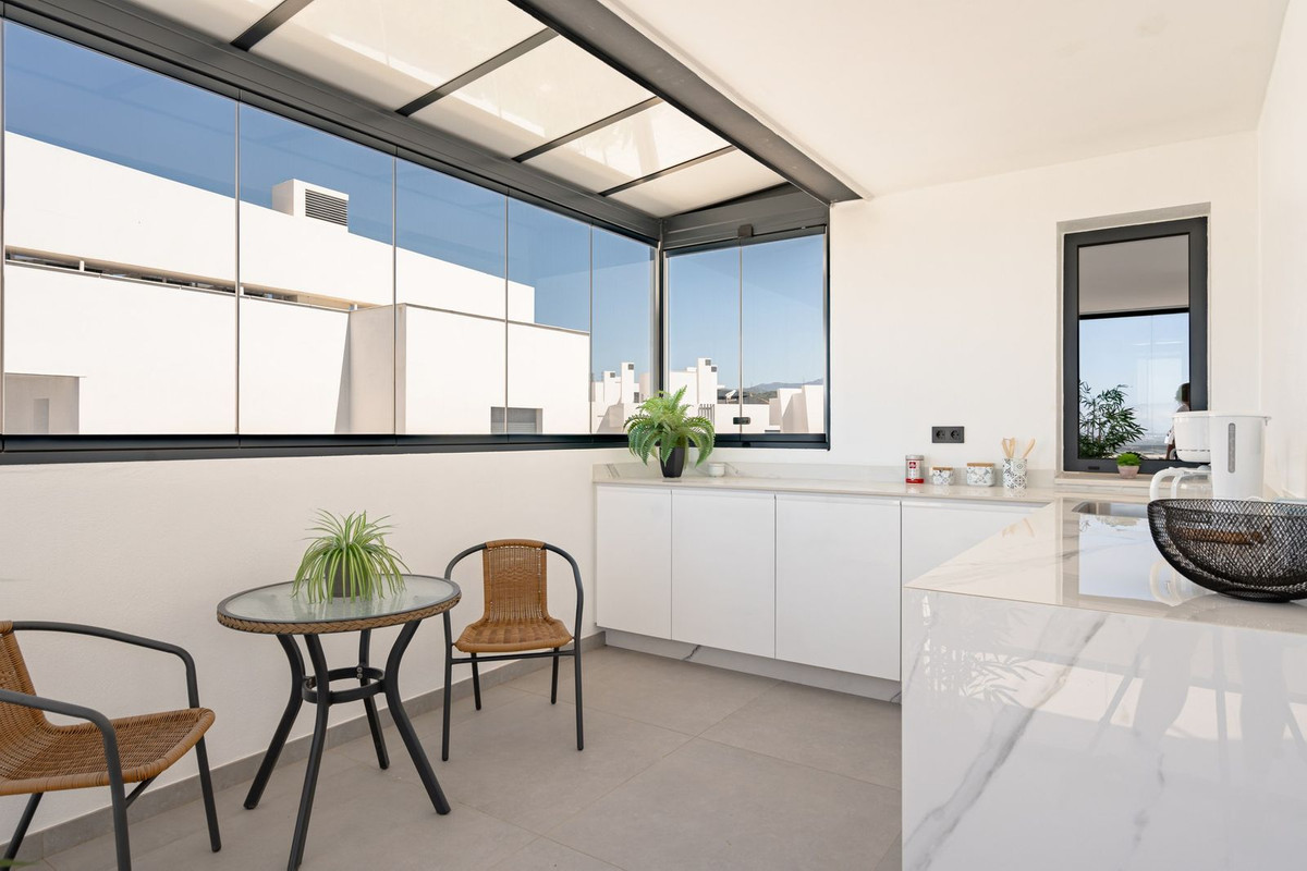 4 Bed Apartment for sale in Estepona Costa Del Sol, Málaga, Spain