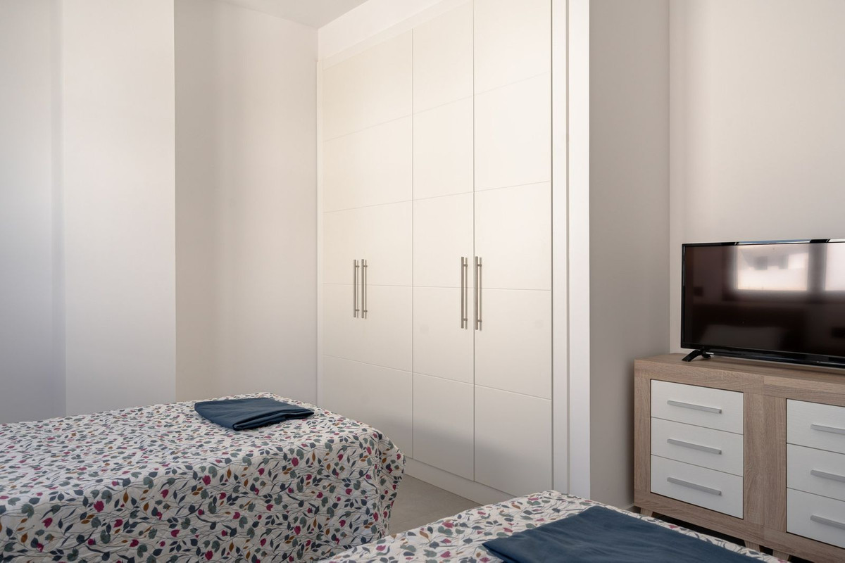 4 Bed Apartment for sale in Estepona Costa Del Sol, Málaga, Spain