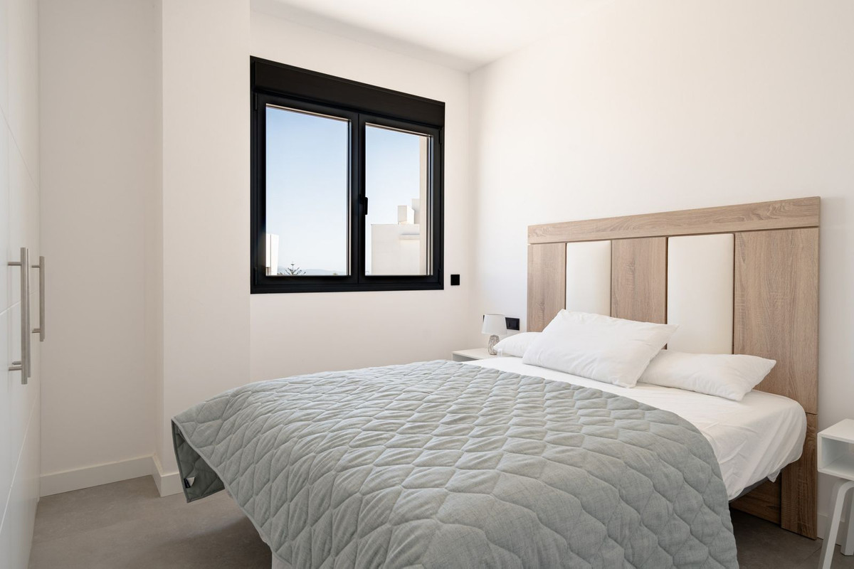4 Bed Apartment for sale in Estepona Costa Del Sol, Málaga, Spain