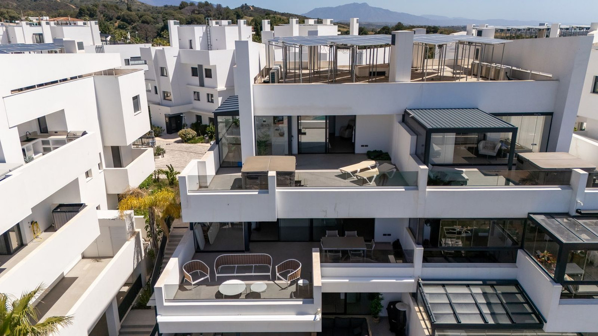 4 Bed Apartment for sale in Estepona Costa Del Sol, Málaga, Spain