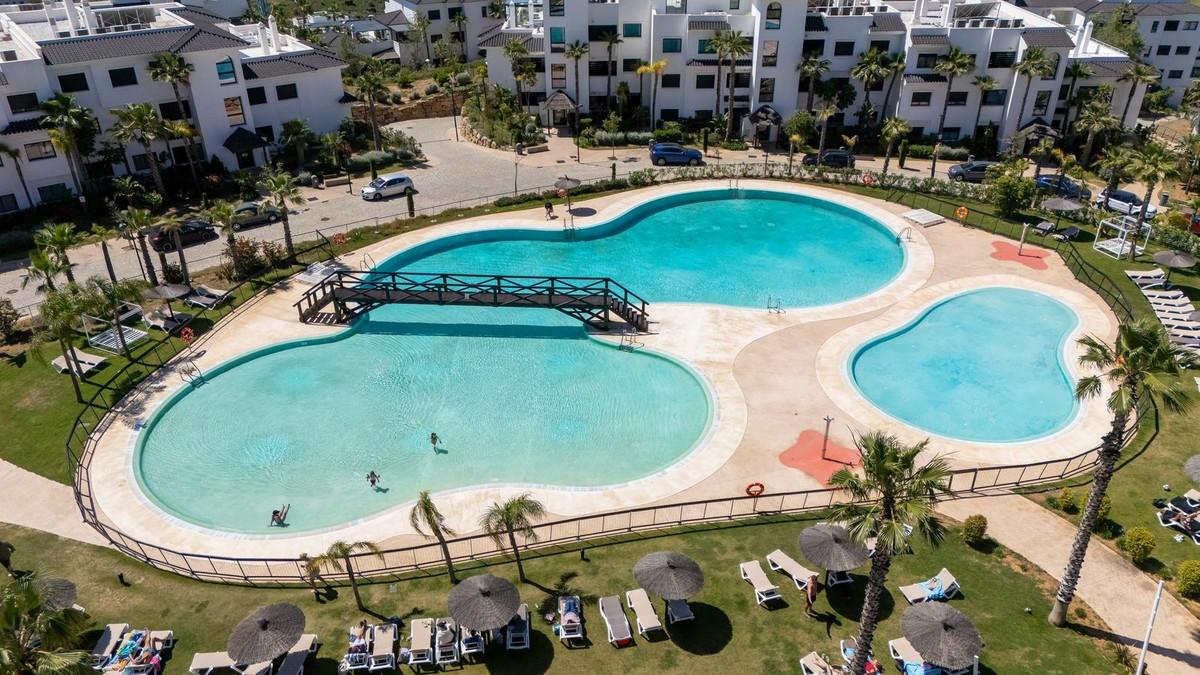 4 Bed Apartment for sale in Estepona Costa Del Sol, Málaga, Spain