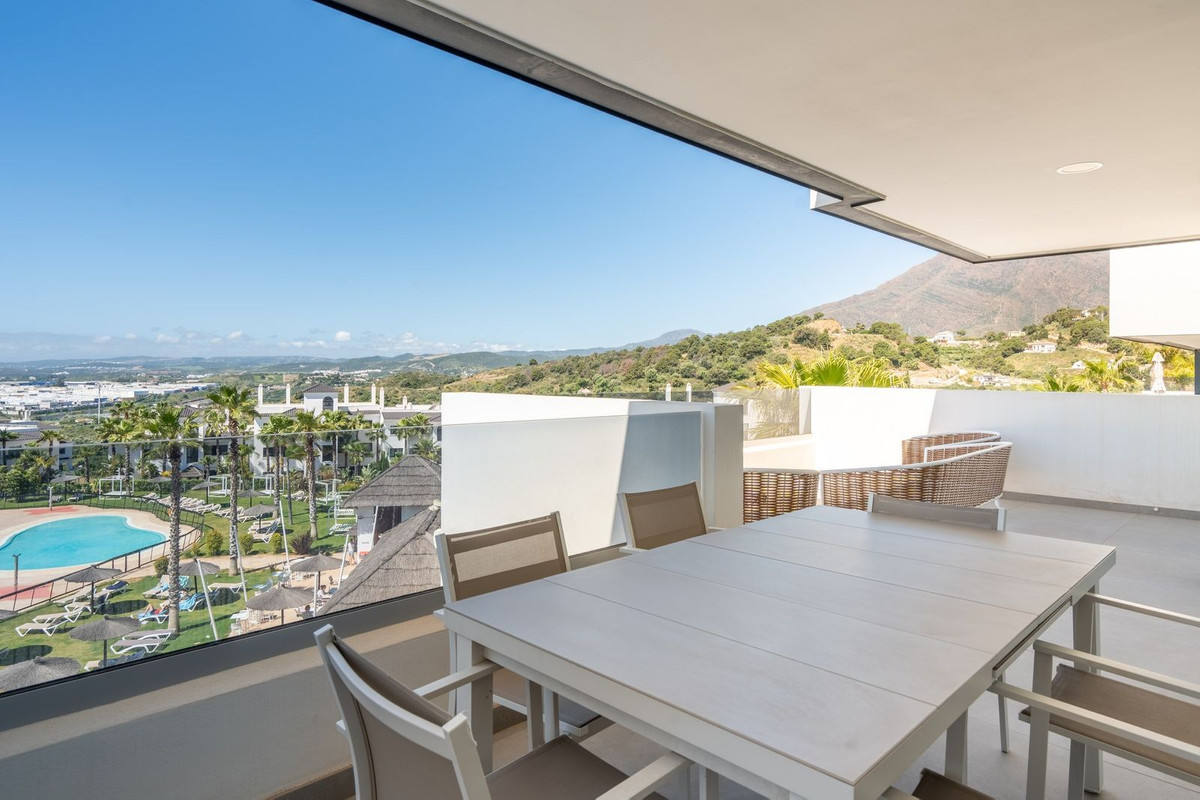 4 Bed Apartment for sale in Estepona Costa Del Sol, Málaga, Spain