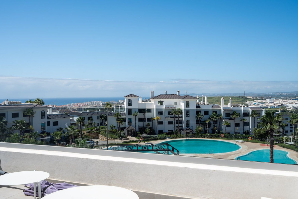 4 Bed Apartment for sale in Estepona Costa Del Sol, Málaga, Spain