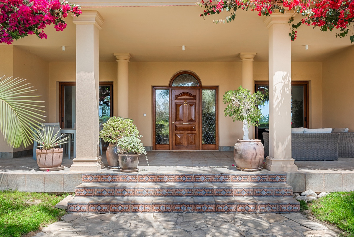 5 Bed Townhouse for sale in Elche Costa Blanca, Alicante, Spain