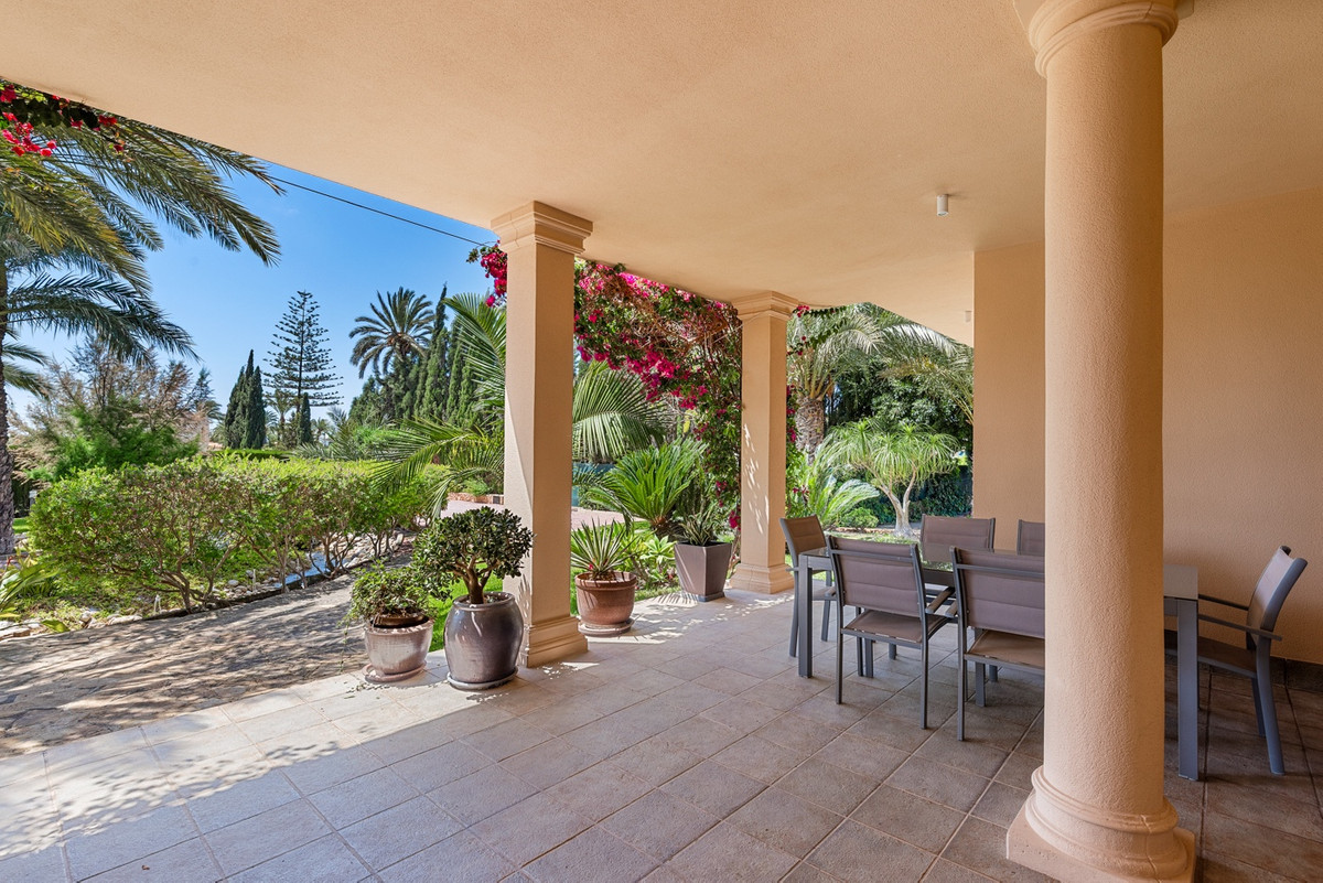 5 Bed Townhouse for sale in Elche Costa Blanca, Alicante, Spain
