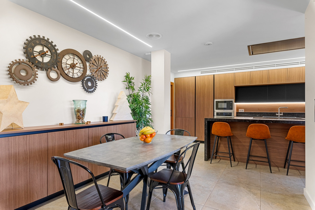 5 Bed Townhouse for sale in Elche Costa Blanca, Alicante, Spain