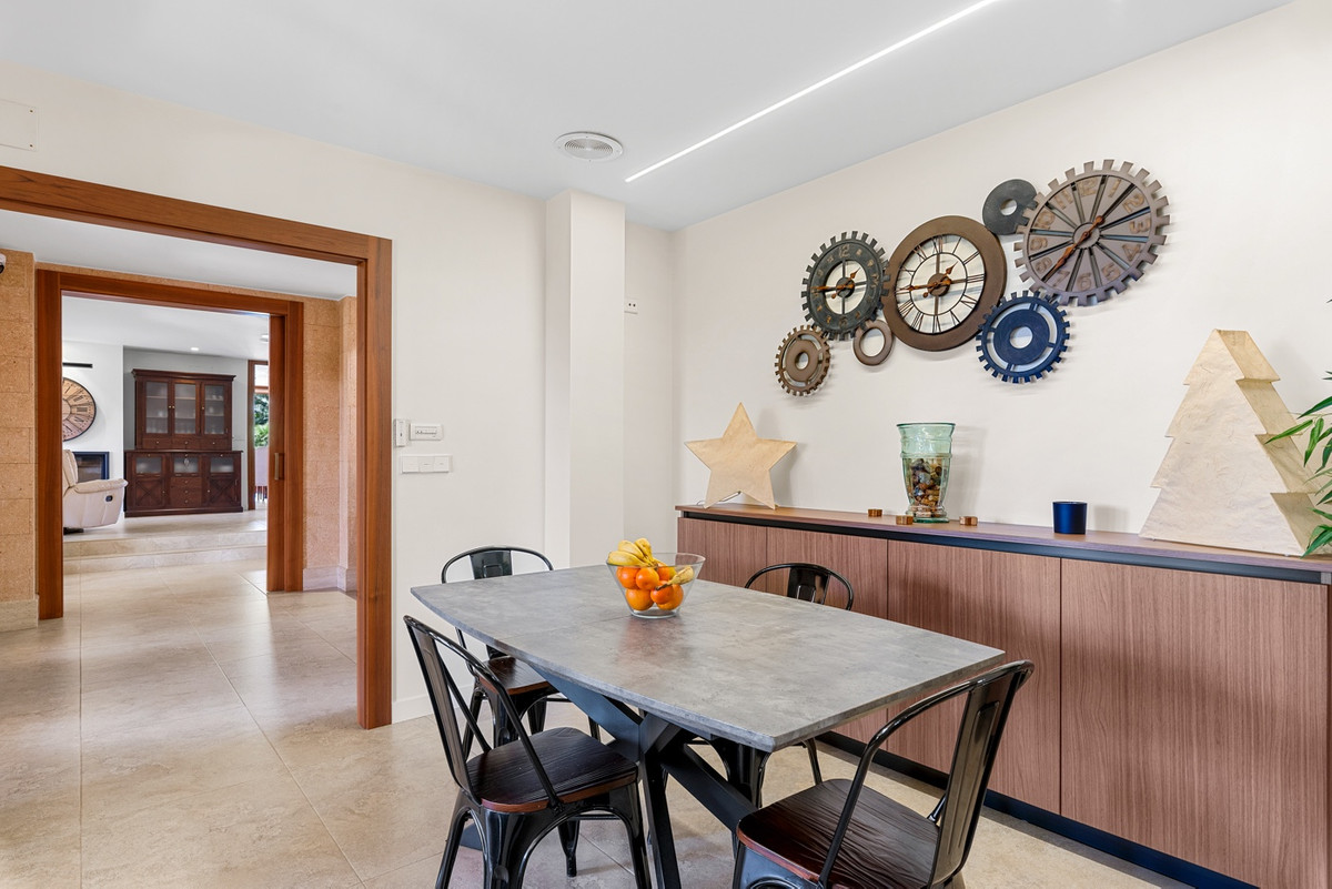 5 Bed Townhouse for sale in Elche Costa Blanca, Alicante, Spain