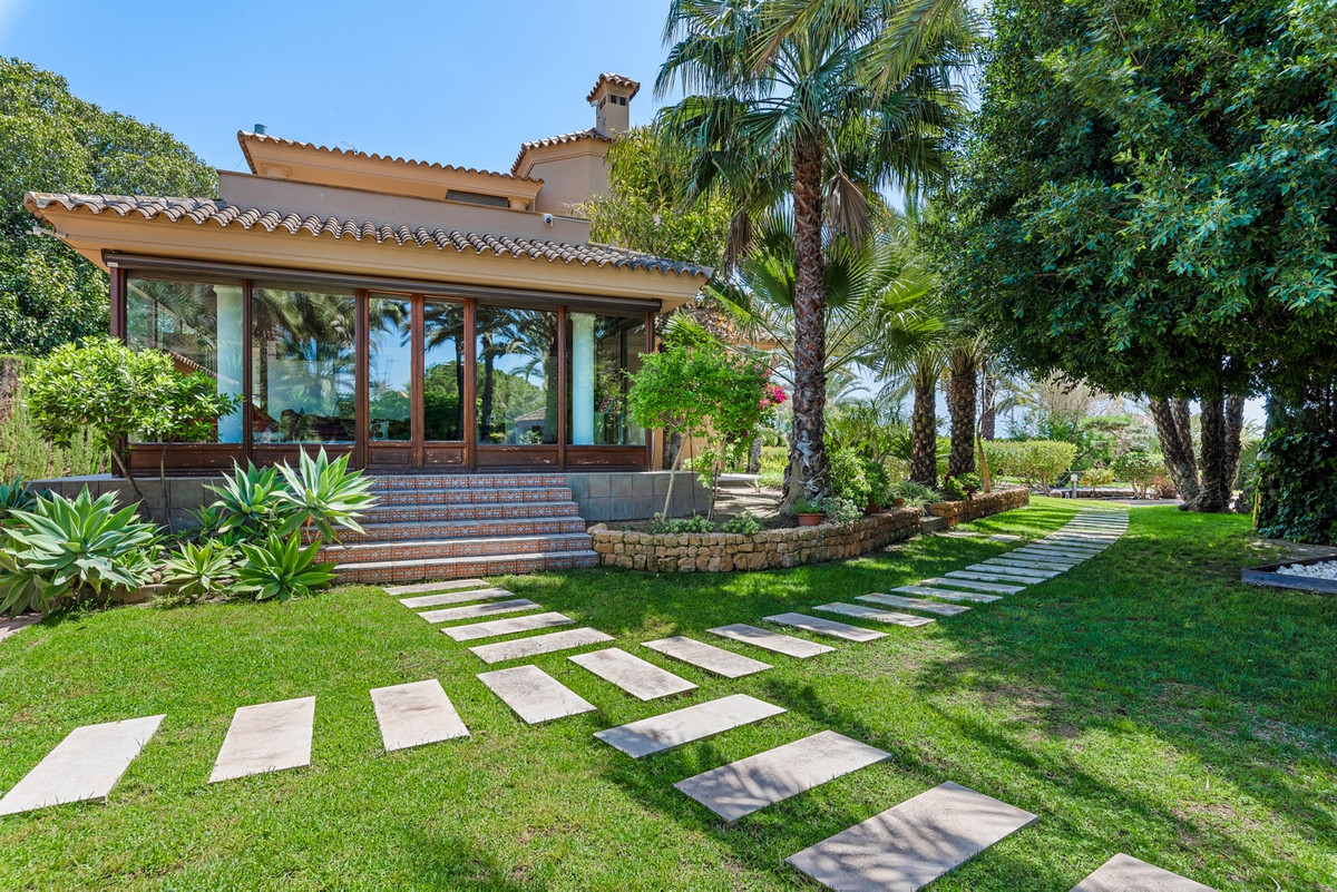 5 Bed Townhouse for sale in Elche Costa Blanca, Alicante, Spain