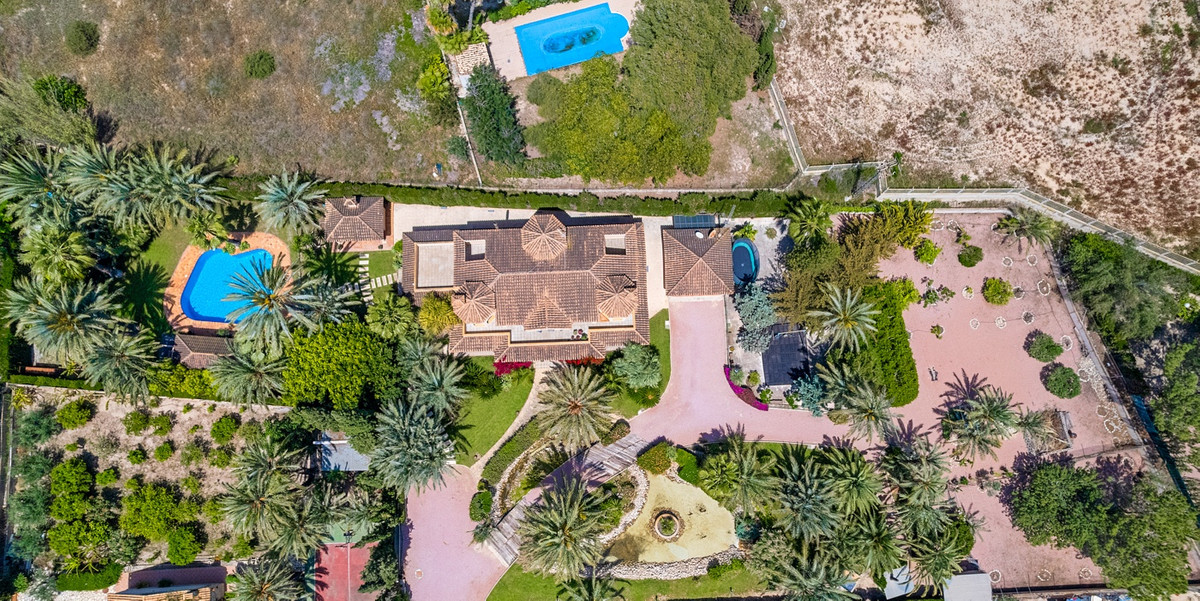 5 Bed Townhouse for sale in Elche Costa Blanca, Alicante, Spain
