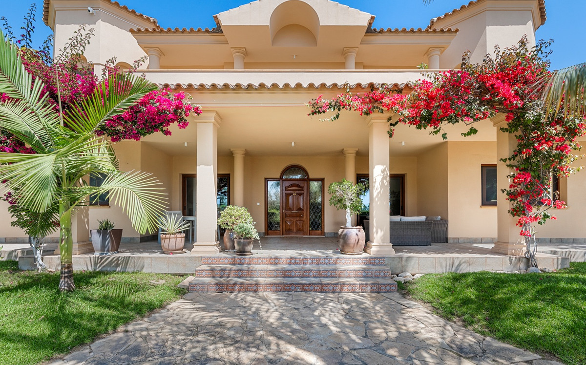 5 Bed Townhouse for sale in Elche Costa Blanca, Alicante, Spain