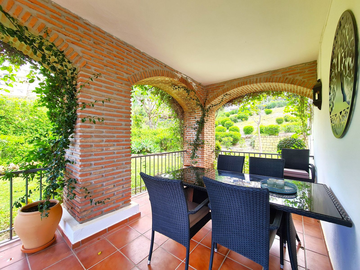 3 Bed Apartment for sale in Benahavís Costa Del Sol, Málaga, Spain