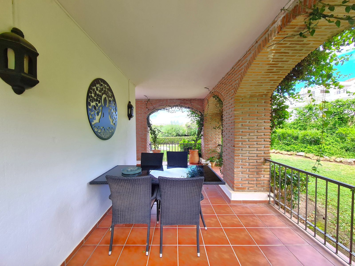 3 Bed Apartment for sale in Benahavís Costa Del Sol, Málaga, Spain