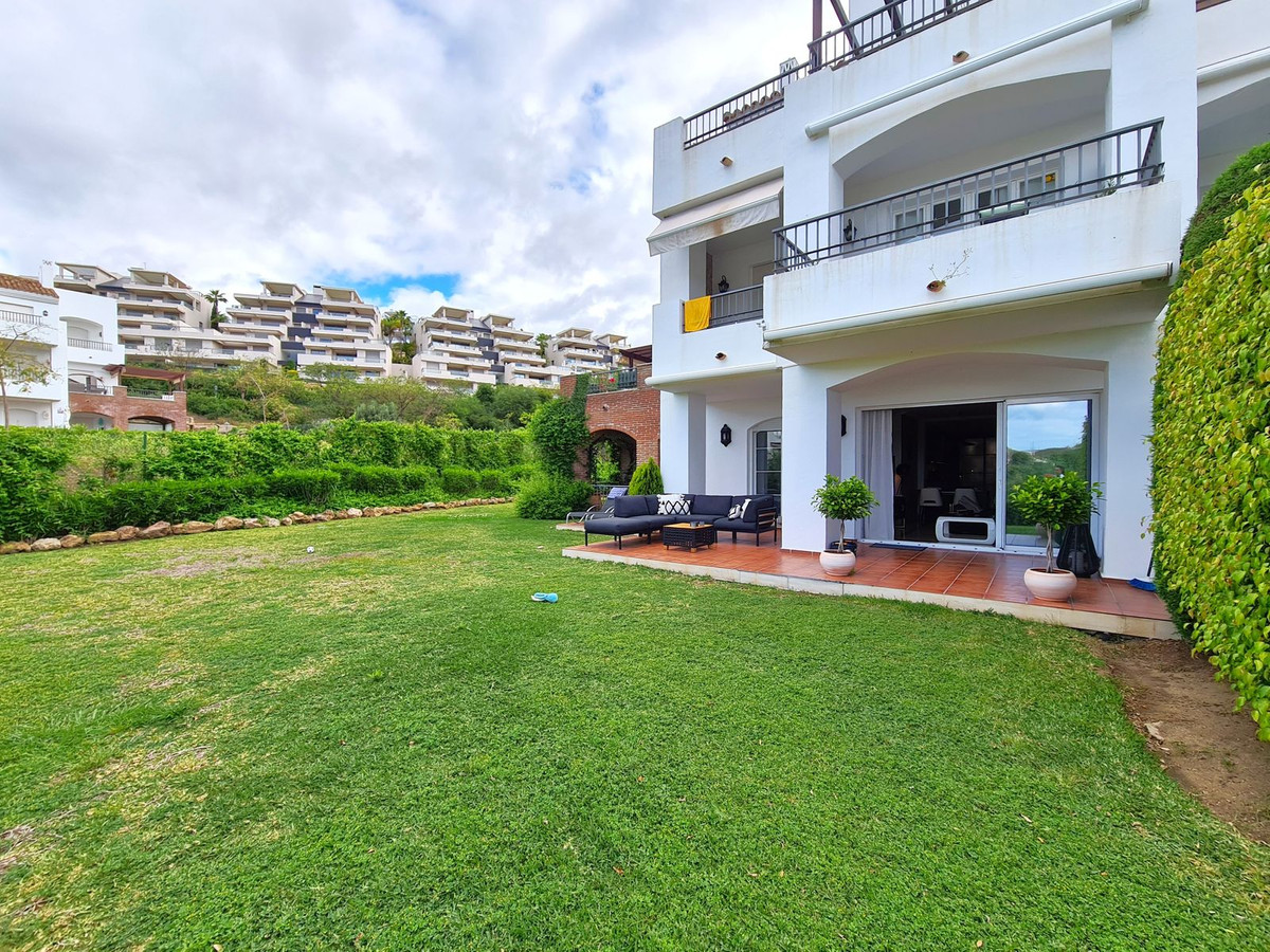 3 Bed Apartment for sale in Benahavís Costa Del Sol, Málaga, Spain