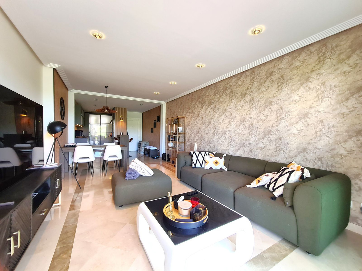 3 Bed Apartment for sale in Benahavís Costa Del Sol, Málaga, Spain