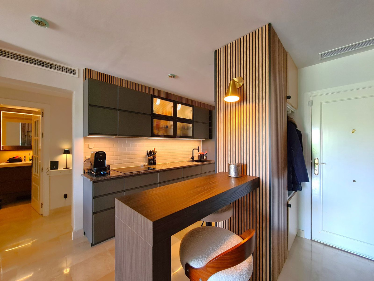 3 Bed Apartment for sale in Benahavís Costa Del Sol, Málaga, Spain