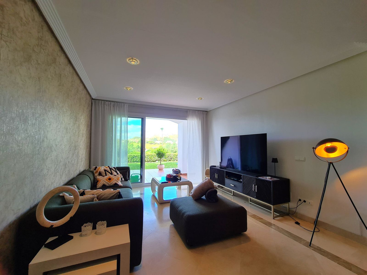 3 Bed Apartment for sale in Benahavís Costa Del Sol, Málaga, Spain