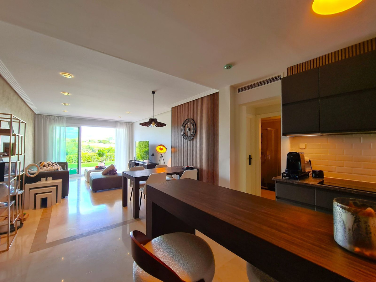 3 Bed Apartment for sale in Benahavís Costa Del Sol, Málaga, Spain