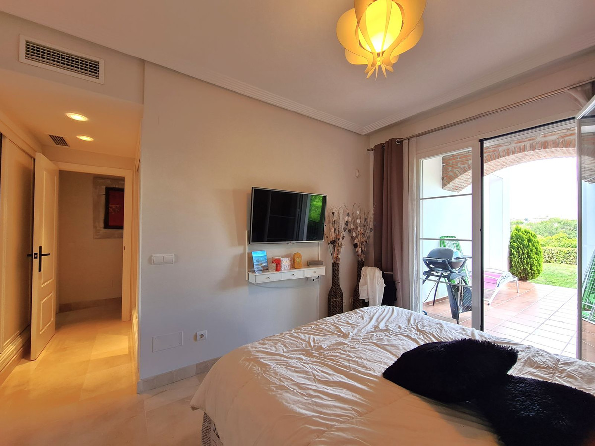 3 Bed Apartment for sale in Benahavís Costa Del Sol, Málaga, Spain