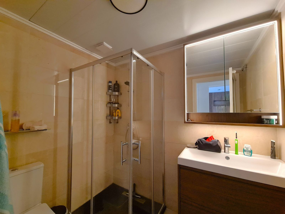 3 Bed Apartment for sale in Benahavís Costa Del Sol, Málaga, Spain