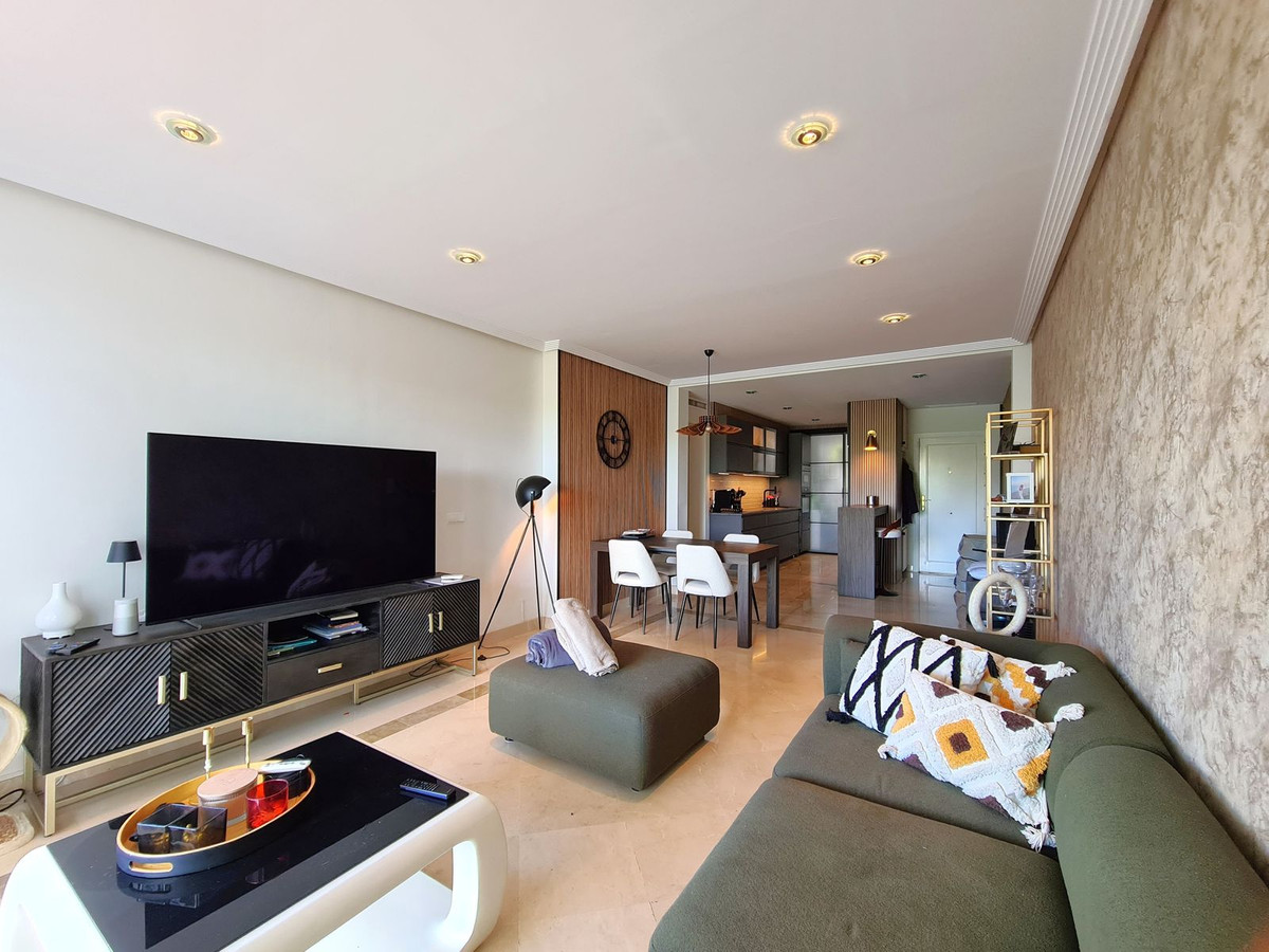 3 Bed Apartment for sale in Benahavís Costa Del Sol, Málaga, Spain
